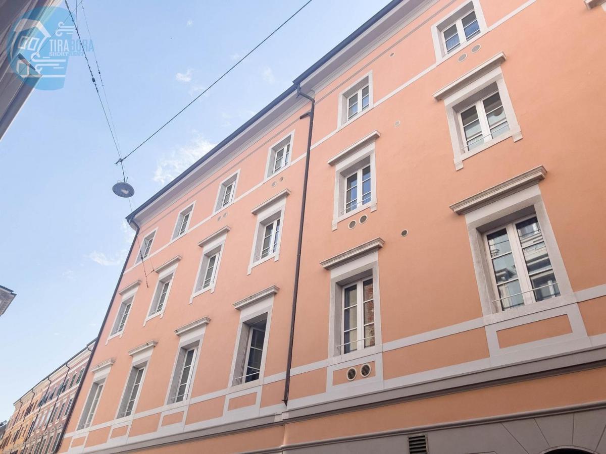 Corridoni 2E Tirabora Short Rent Apartment Trieste Bagian luar foto